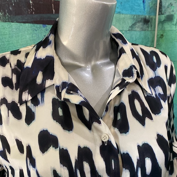 H&M Career Longsleeve Shirt - Picture 2 of 7